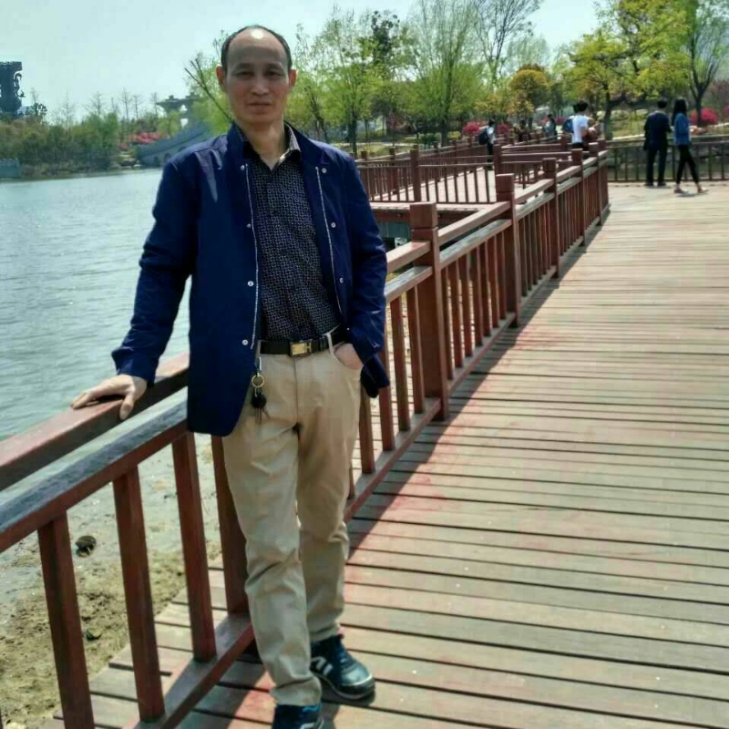大随帅哥的第一张照片--连云港相亲服务中心