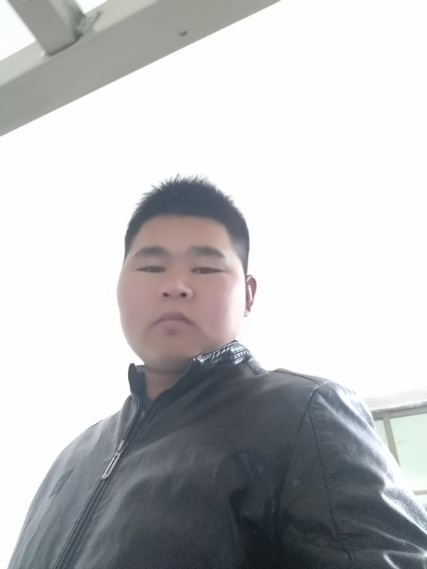 小哥的第一张照片--连云港相亲服务中心