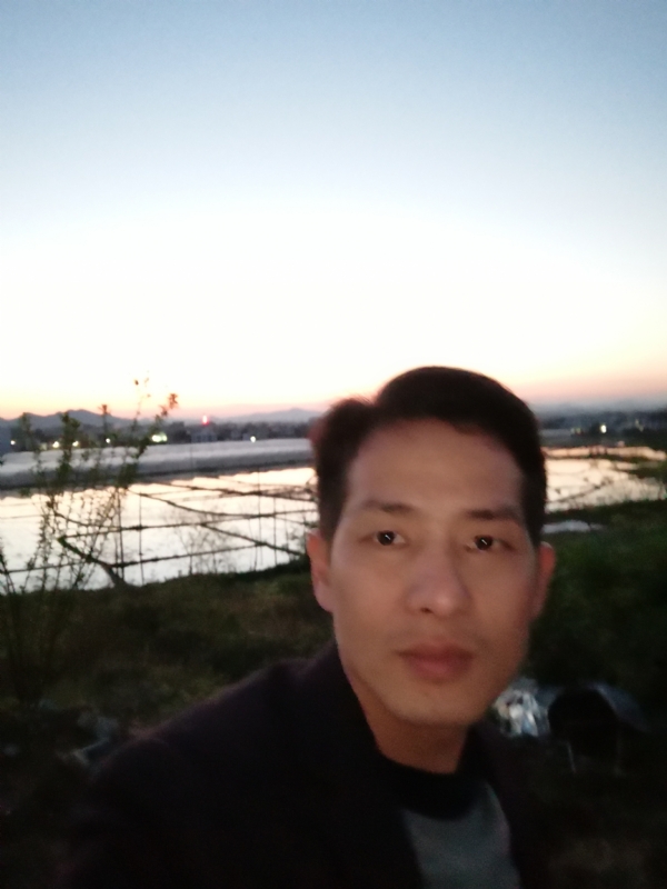 不忘初心的第一张照片--连云港相亲服务中心