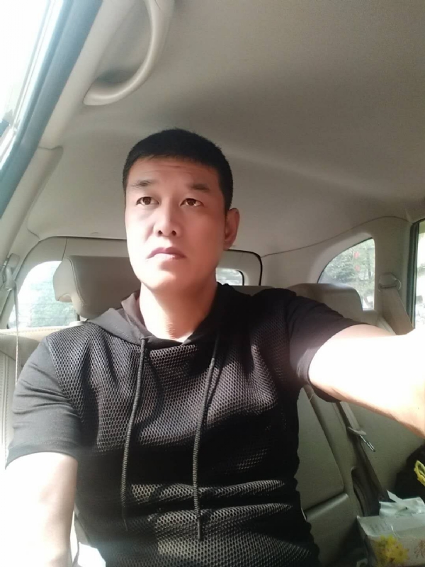 深爱的疯子的第一张照片--连云港相亲服务中心