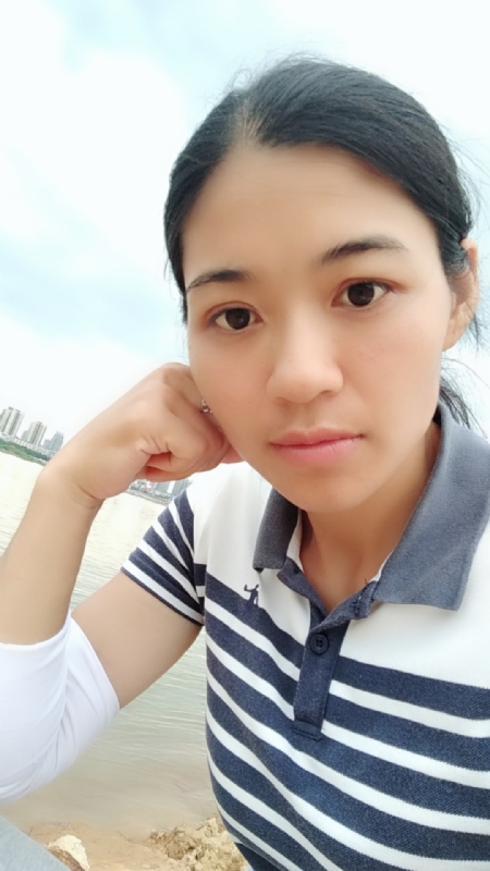 梅子的第一张照片--连云港相亲服务中心