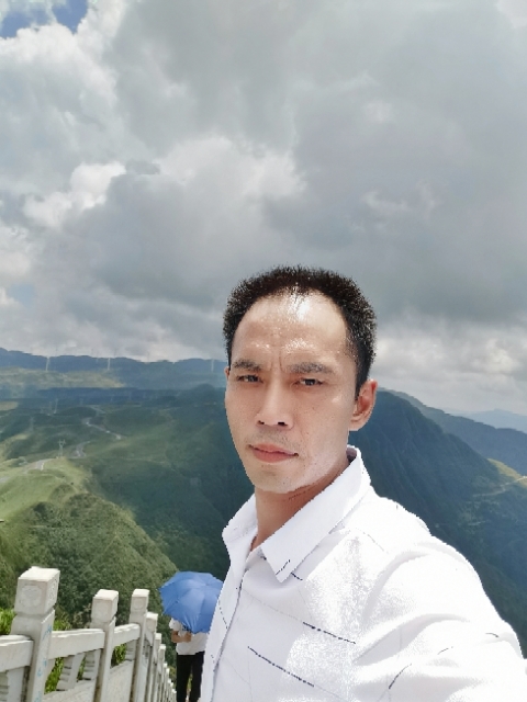 LXZ的第一张照片--连云港相亲服务中心