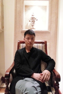 制片人杨亚林的第一张照片--连云港相亲服务中心