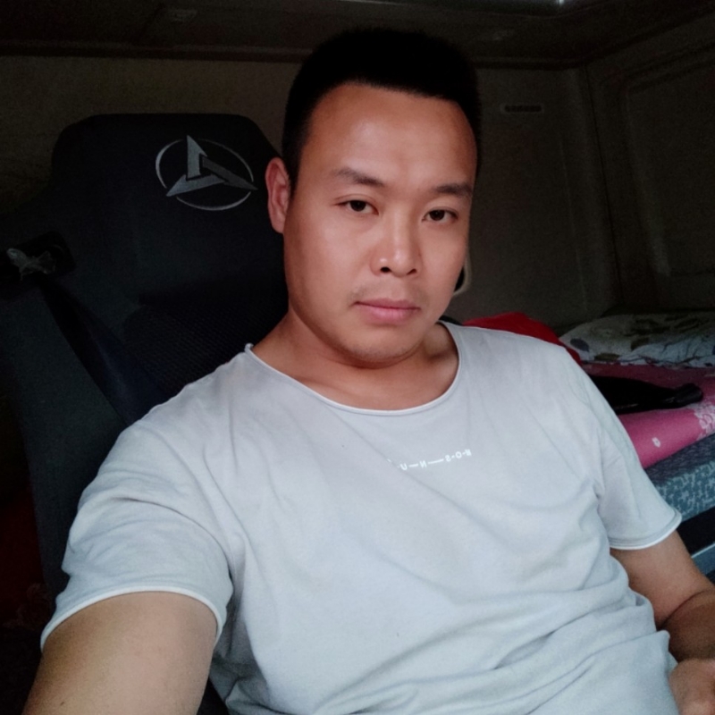 默默的第二张照片--连云港相亲服务中心