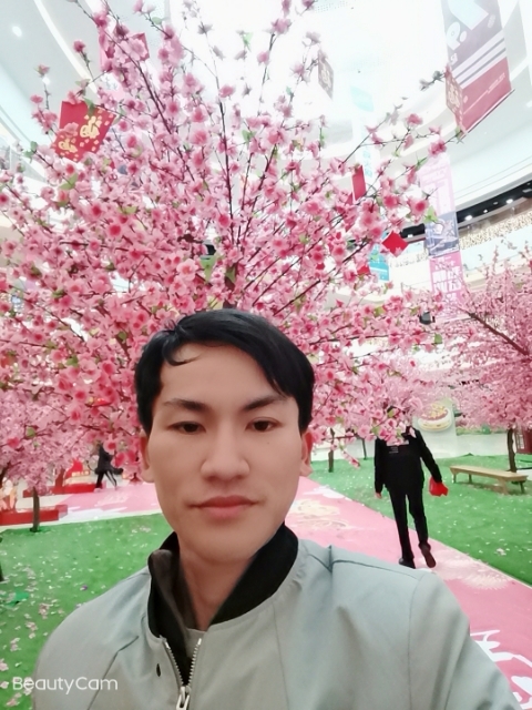 单身一人的第一张照片--连云港相亲服务中心
