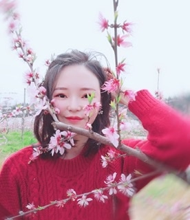 小桌子的第一张照片--连云港相亲服务中心