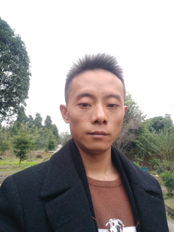 携手白头的第二张照片--连云港相亲服务中心