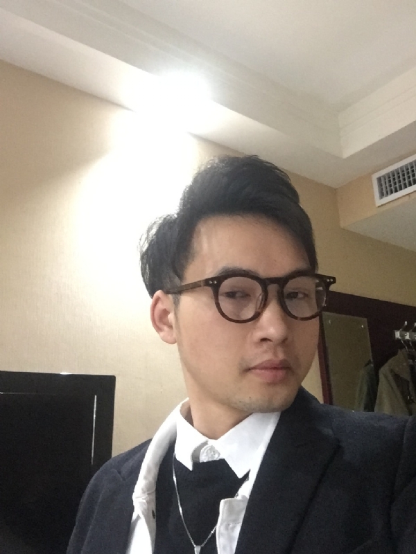曾亮的第三张照片--连云港相亲服务中心