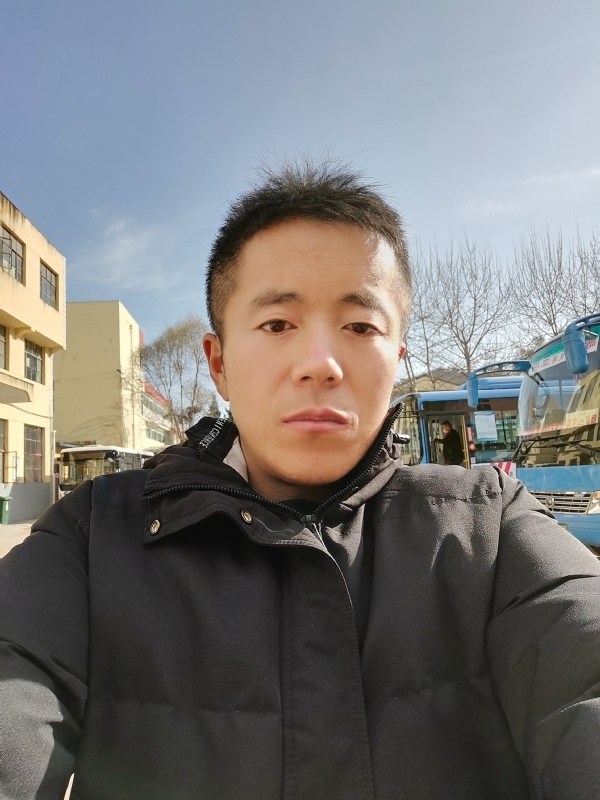 孤独的云的第三张照片--连云港相亲服务中心