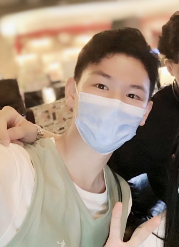 六月的春风的第一张照片--连云港相亲服务中心