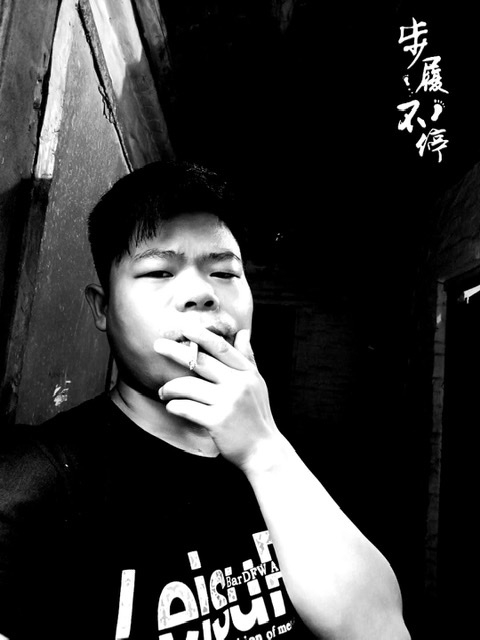 一見鍾情的第三张照片--连云港相亲服务中心