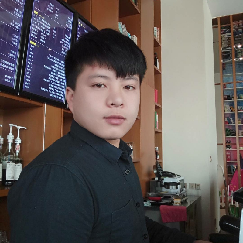 帅被人打的第一张照片--连云港相亲服务中心