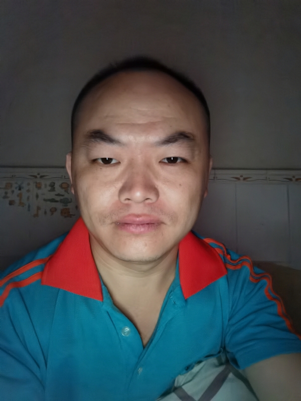 与子携老的第三张照片--连云港相亲服务中心