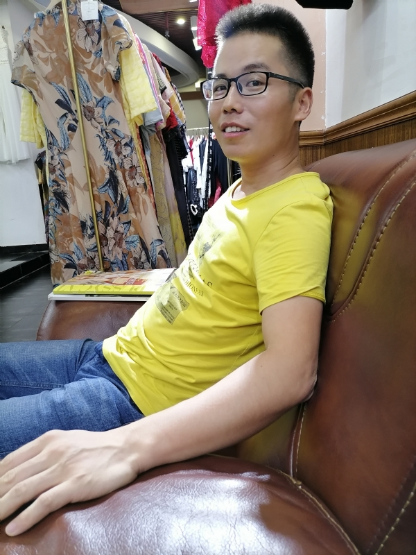 汪顺鹏的第一张照片--连云港相亲服务中心