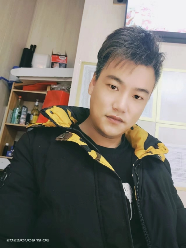 孤酒枕愁眼眠的第一张照片--连云港相亲服务中心