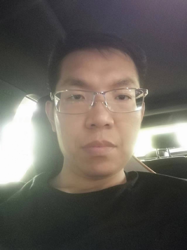 小黑包的第一张照片--连云港相亲服务中心