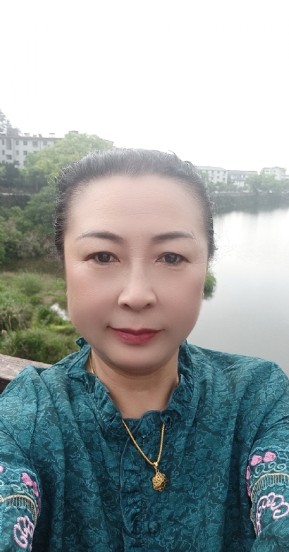 雨中情的第一张照片--连云港相亲服务中心