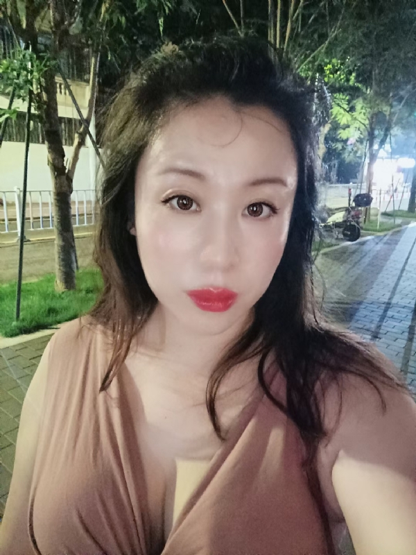 叶子青青的第一张照片--连云港相亲服务中心