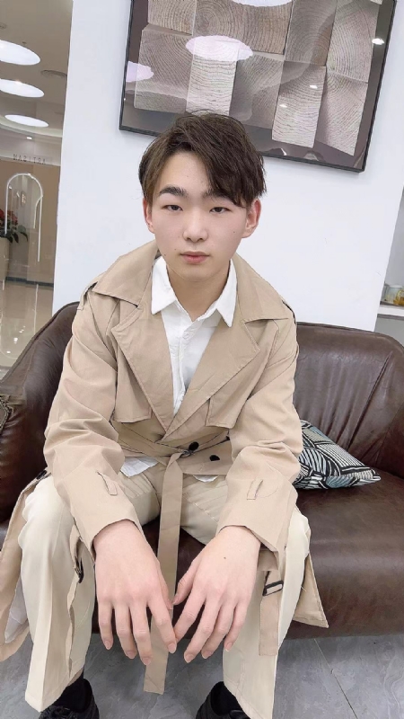 啊哲的第一张照片--连云港相亲服务中心