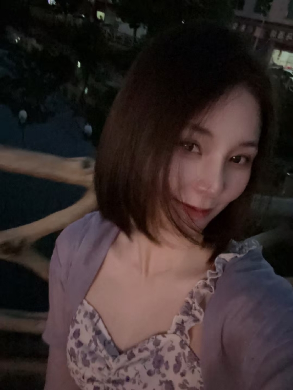 小小的第三张照片--连云港相亲服务中心