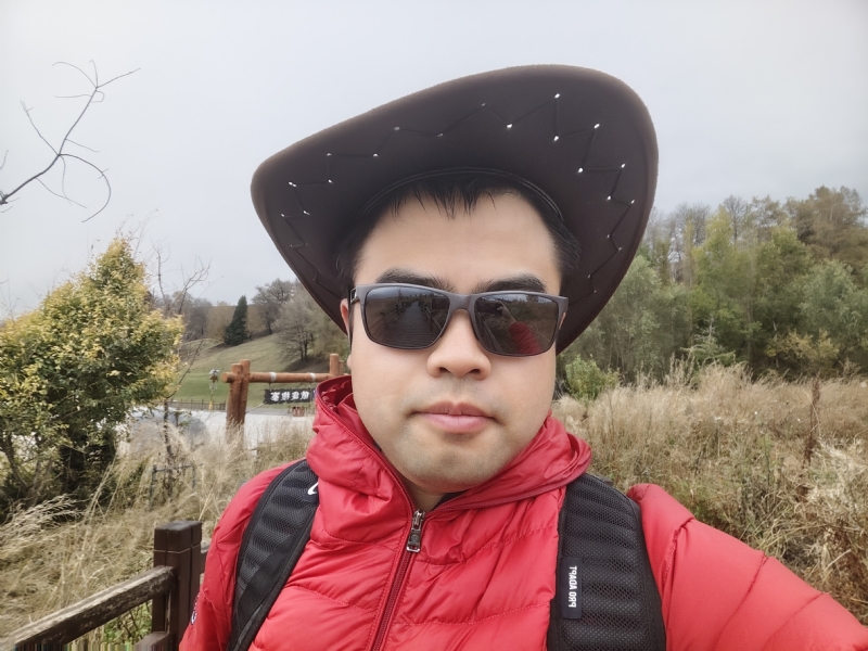 欢乐的笑的第一张照片--连云港相亲服务中心